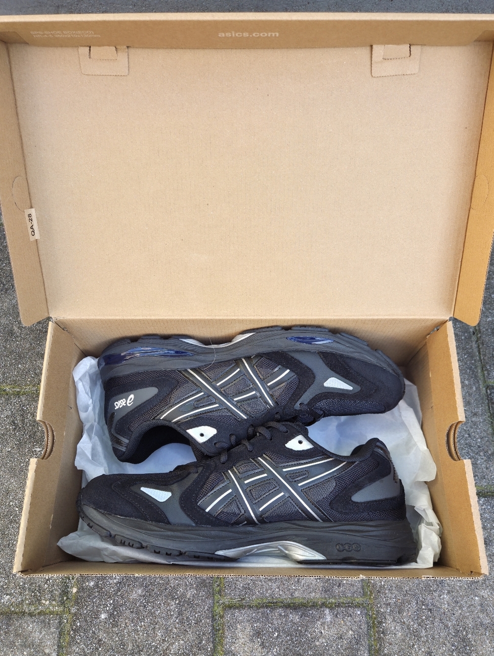 ASICS GEL-K1011 Sneakers Mens 10.5 Black Silver Running Shoes NEW - Picture 8 of 10